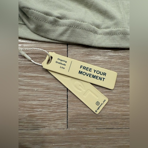 NWT OGL Eco-SkinKiss® Ruched Sides Square Brami Tank Top - Picture 2 of 4